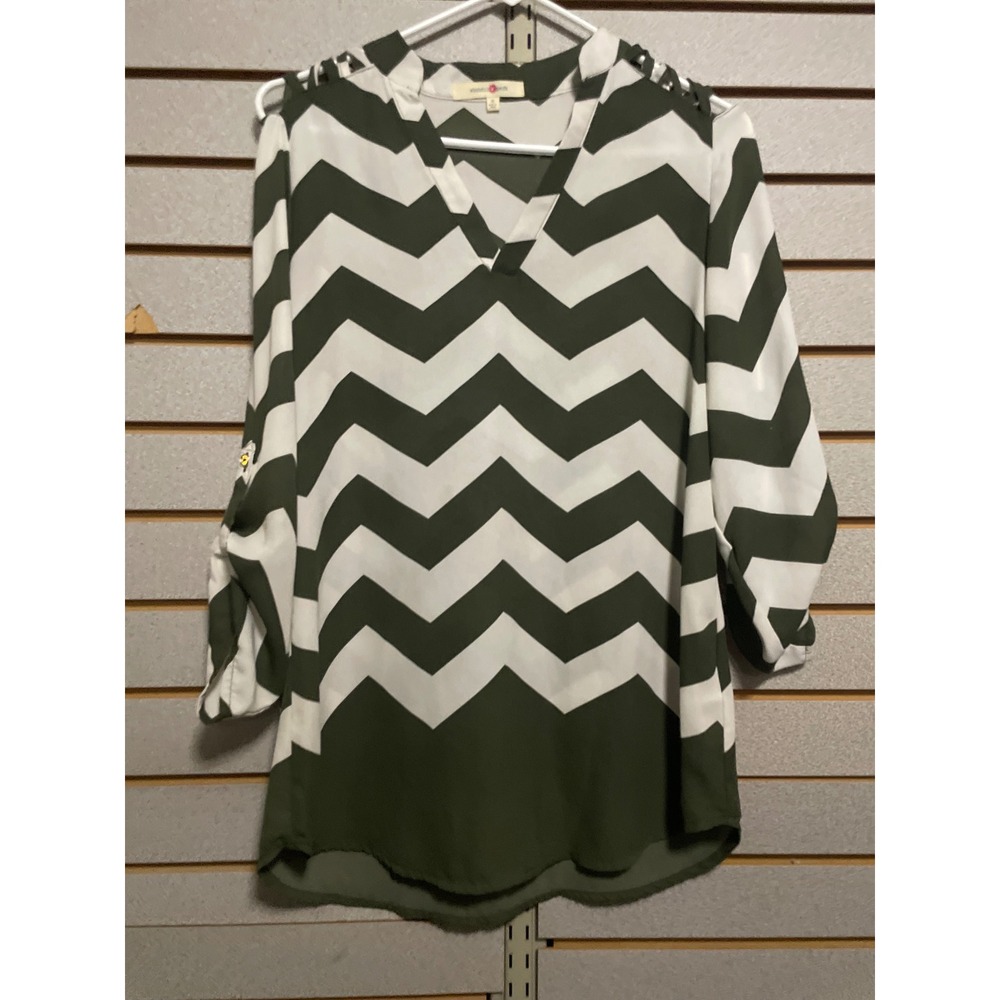 Wishful Park Women's Chevron V Neck Tunic Top Size Medium Olive Green‎ White
